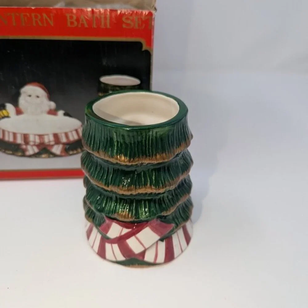 NEW VTG World Bazaars Hand Painted Santa With Lantern 3 piece Ceramic Bath Set